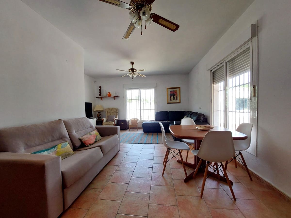 3 soveværelse Villa til salg i Chiclana de la Frontera med swimmingpool garage - € 225.000 (Ref: 9066379)