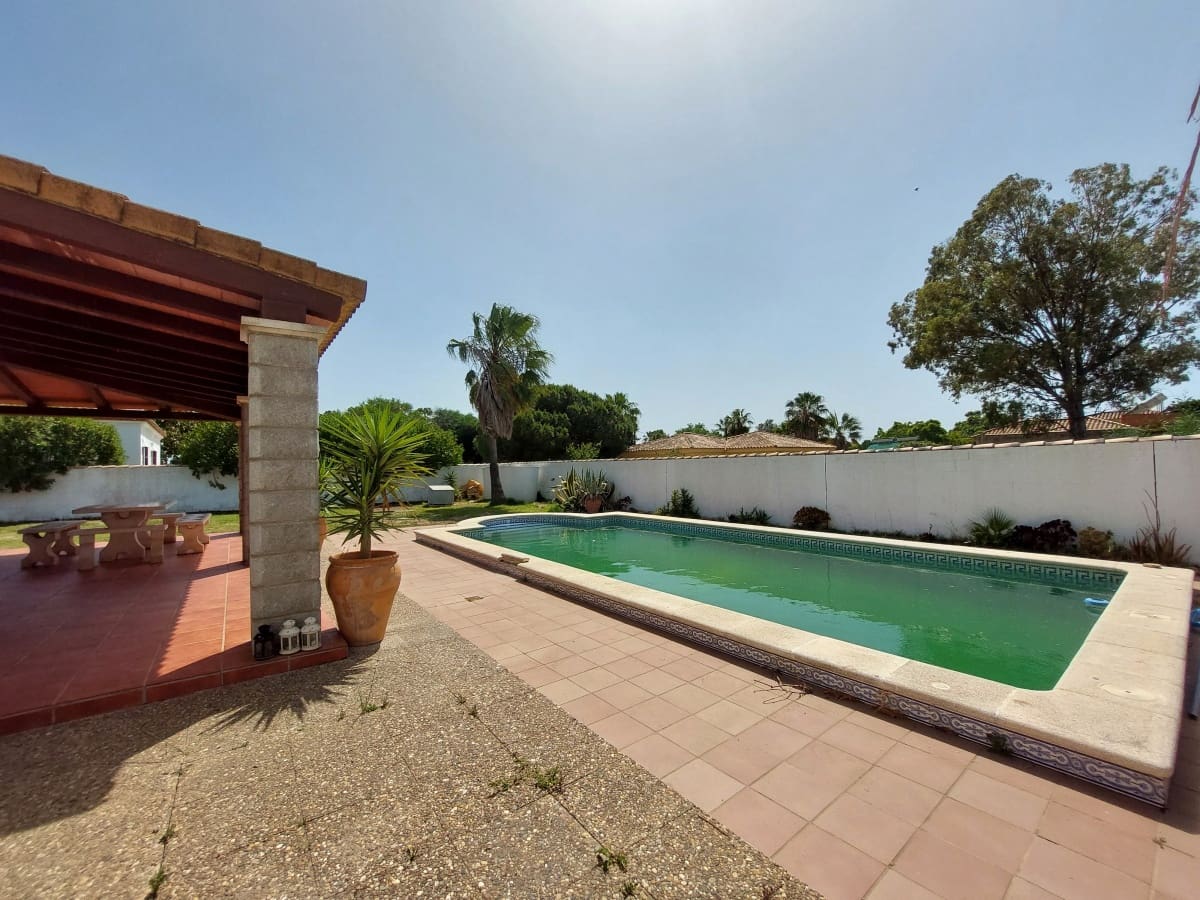 3 soveværelse Villa til salg i Chiclana de la Frontera med swimmingpool garage - € 225.000 (Ref: 9066379)