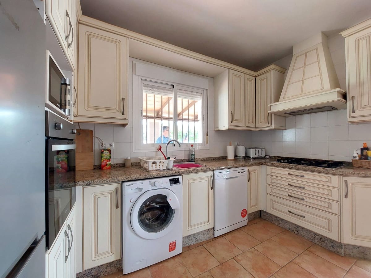 3 soveværelse Villa til salg i Chiclana de la Frontera med swimmingpool garage - € 225.000 (Ref: 9066379)