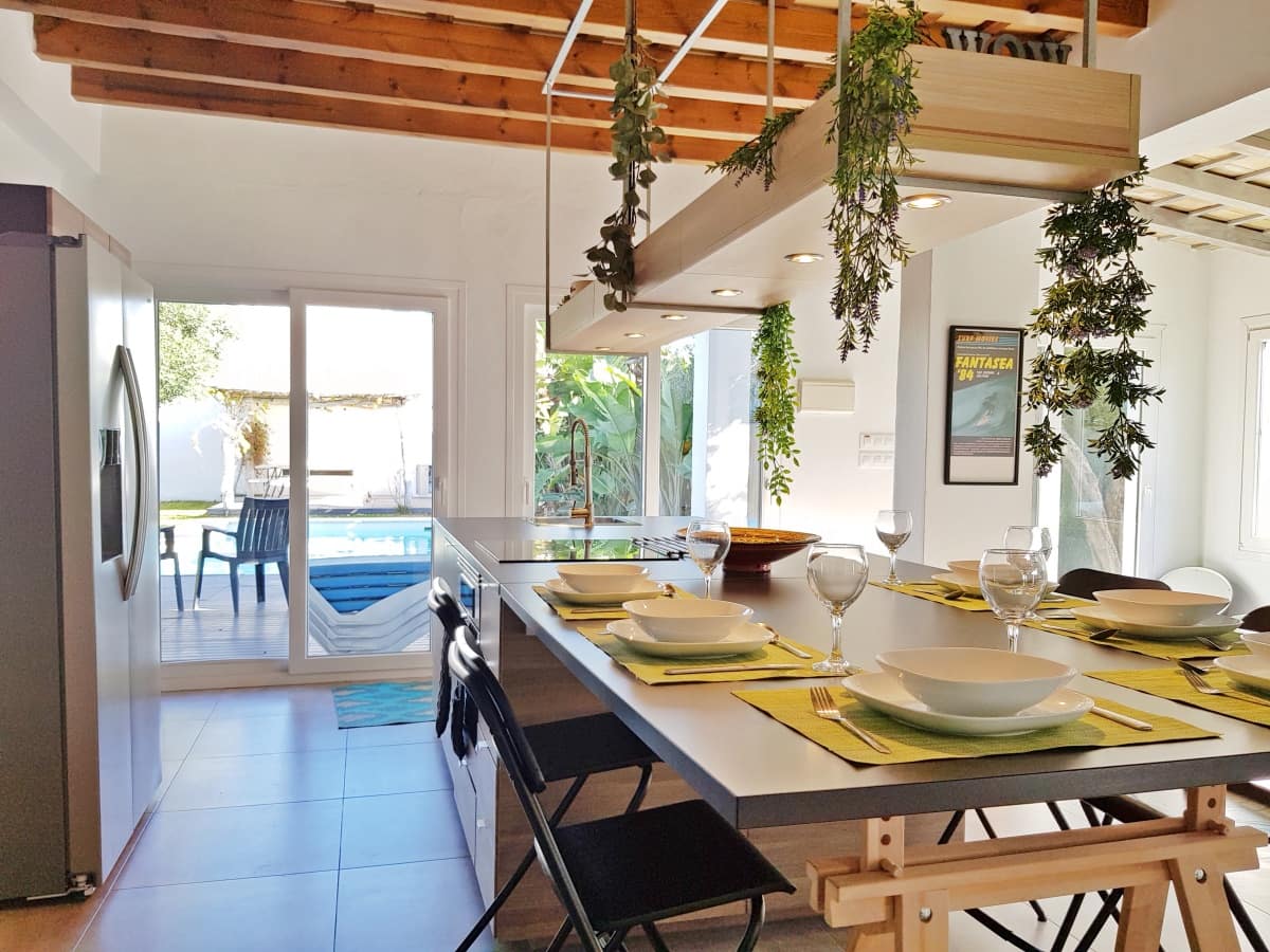 3 soveværelse Villa til salg i Conil de la Frontera med swimmingpool garage - € 454.885 (Ref: 9109937)