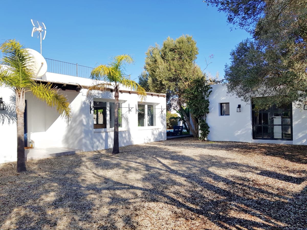 3 soveværelse Villa til salg i Conil de la Frontera med swimmingpool garage - € 454.885 (Ref: 9109937)