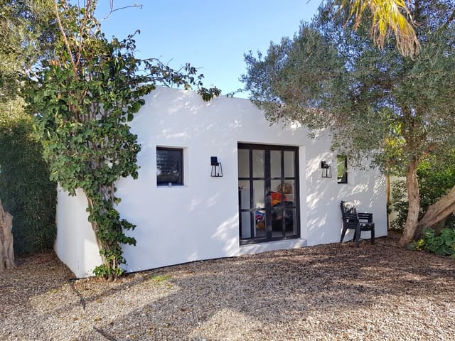 3 soveværelse Villa til salg i Conil de la Frontera med swimmingpool garage - € 454.885 (Ref: 9109937)