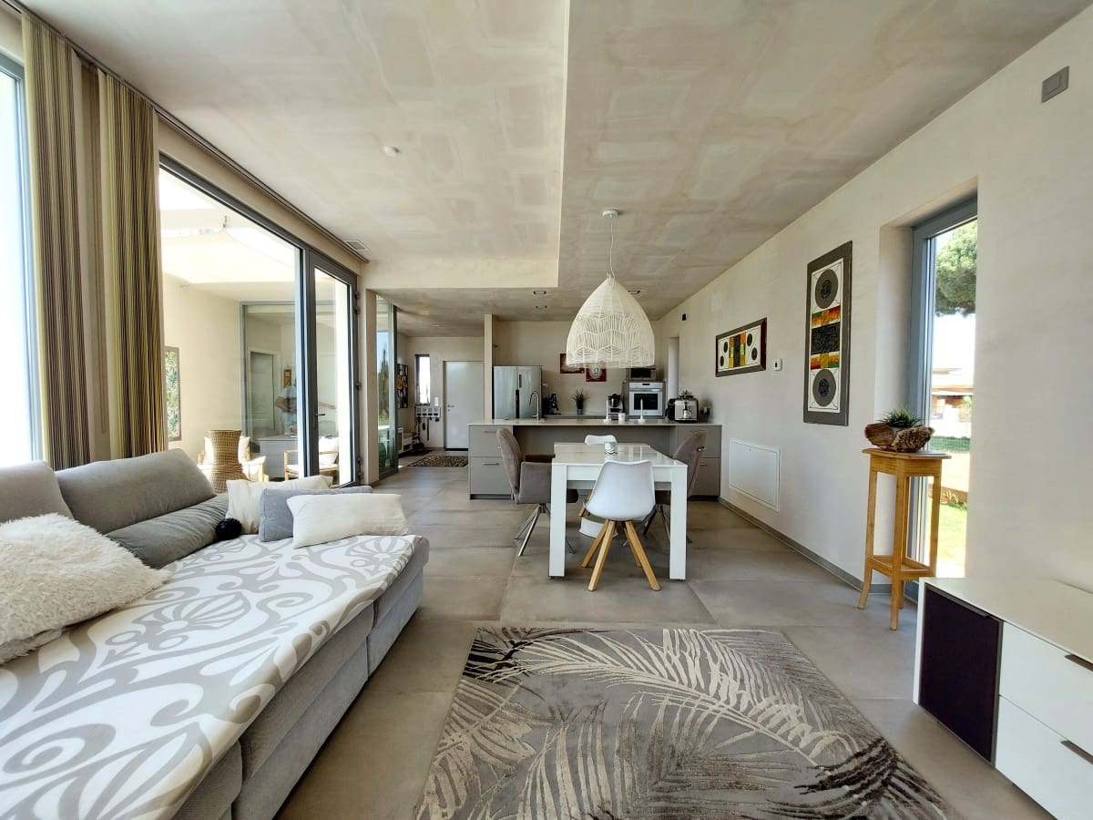 2 soveværelse Villa til salg i Chiclana de la Frontera med swimmingpool garage - € 740.000 (Ref: 9128793)