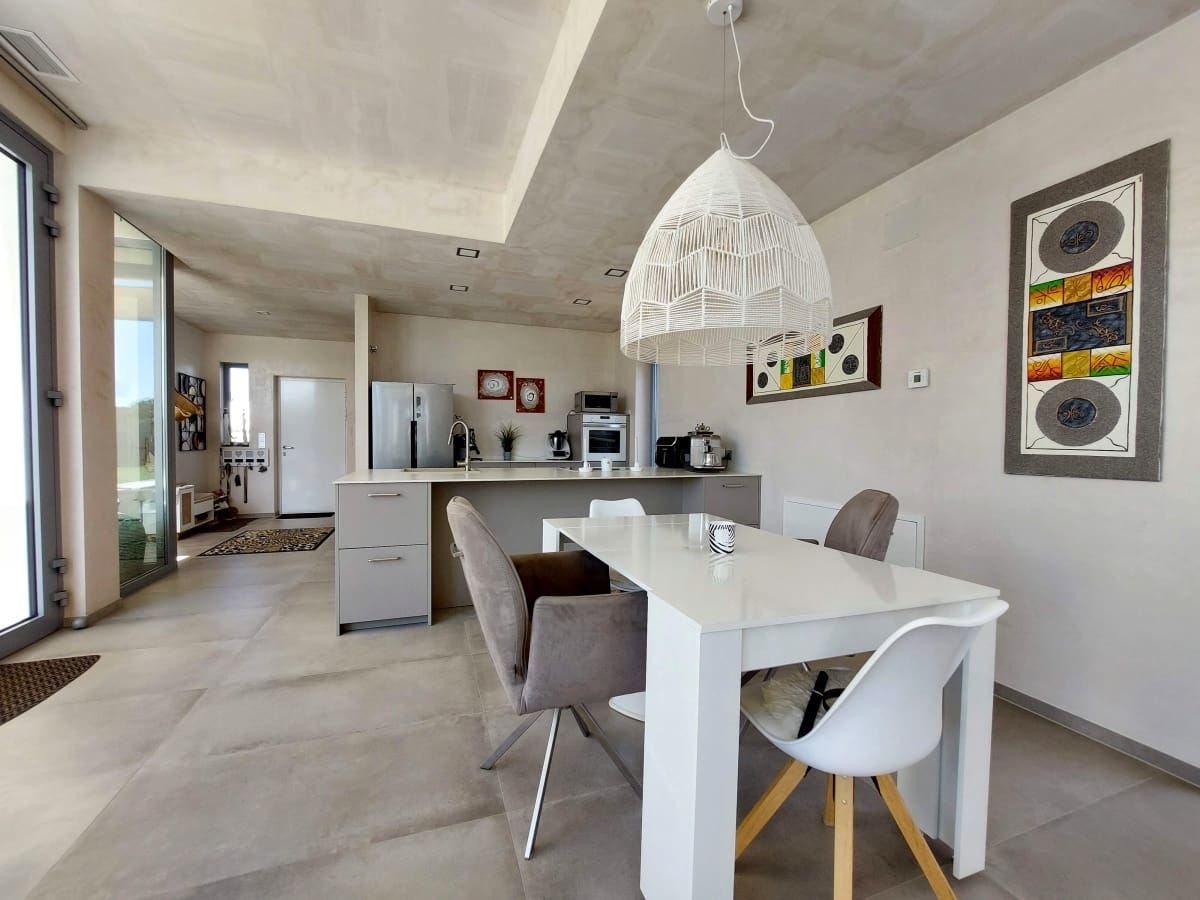 2 soveværelse Villa til salg i Chiclana de la Frontera med swimmingpool garage - € 740.000 (Ref: 9128793)