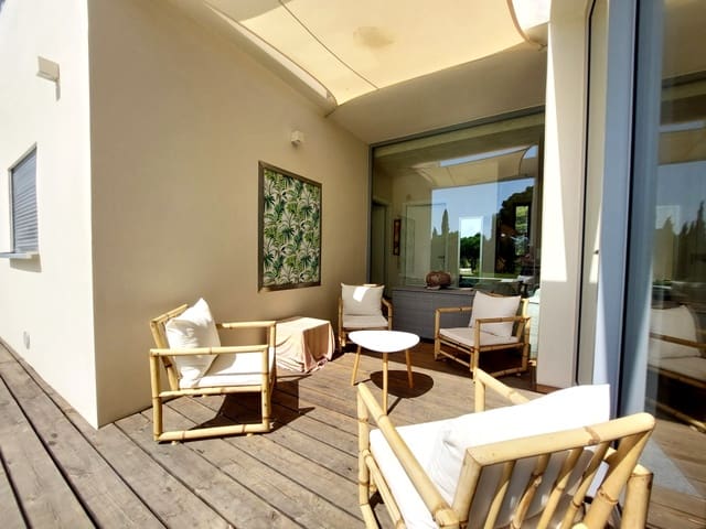 2 soveværelse Villa til salg i Chiclana de la Frontera med swimmingpool garage - € 740.000 (Ref: 9128793)