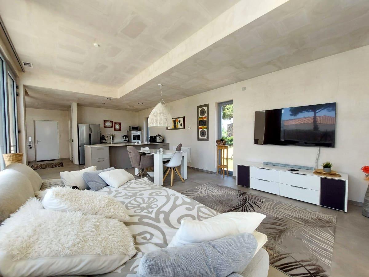 2 soveværelse Villa til salg i Chiclana de la Frontera med swimmingpool garage - € 740.000 (Ref: 9128793)