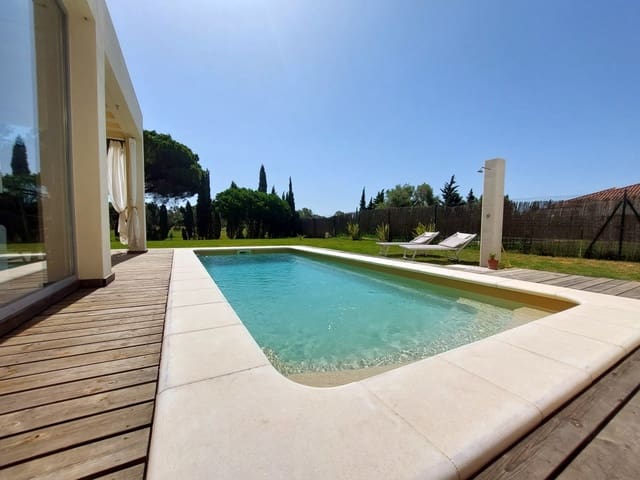 2 soveværelse Villa til salg i Chiclana de la Frontera med swimmingpool garage - € 740.000 (Ref: 9128793)