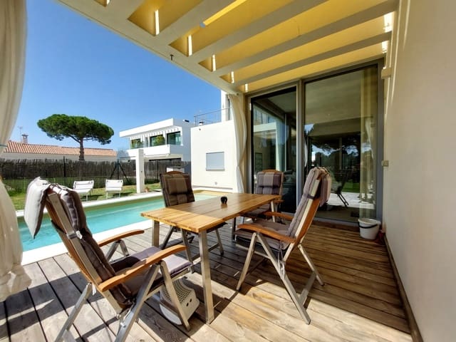 2 soveværelse Villa til salg i Chiclana de la Frontera med swimmingpool garage - € 740.000 (Ref: 9128793)