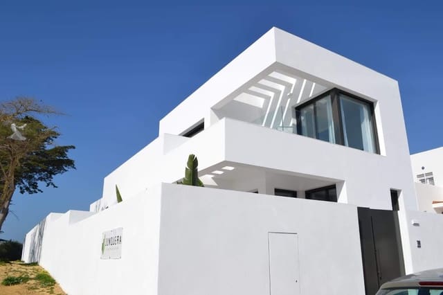 4 soveværelse Villa til salg i Conil de la Frontera med swimmingpool garage - € 1.005.000 (Ref: 9144072)