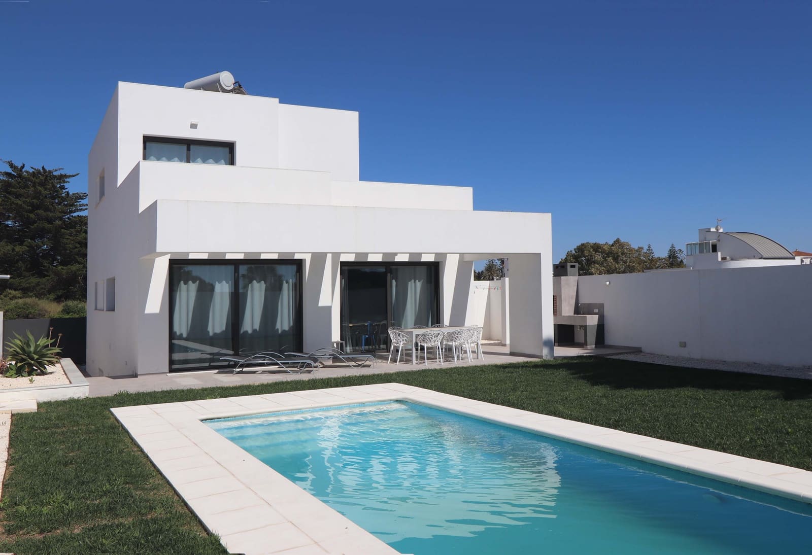 4 soveværelse Villa til salg i Conil de la Frontera med swimmingpool garage - € 1.005.000 (Ref: 9144072)