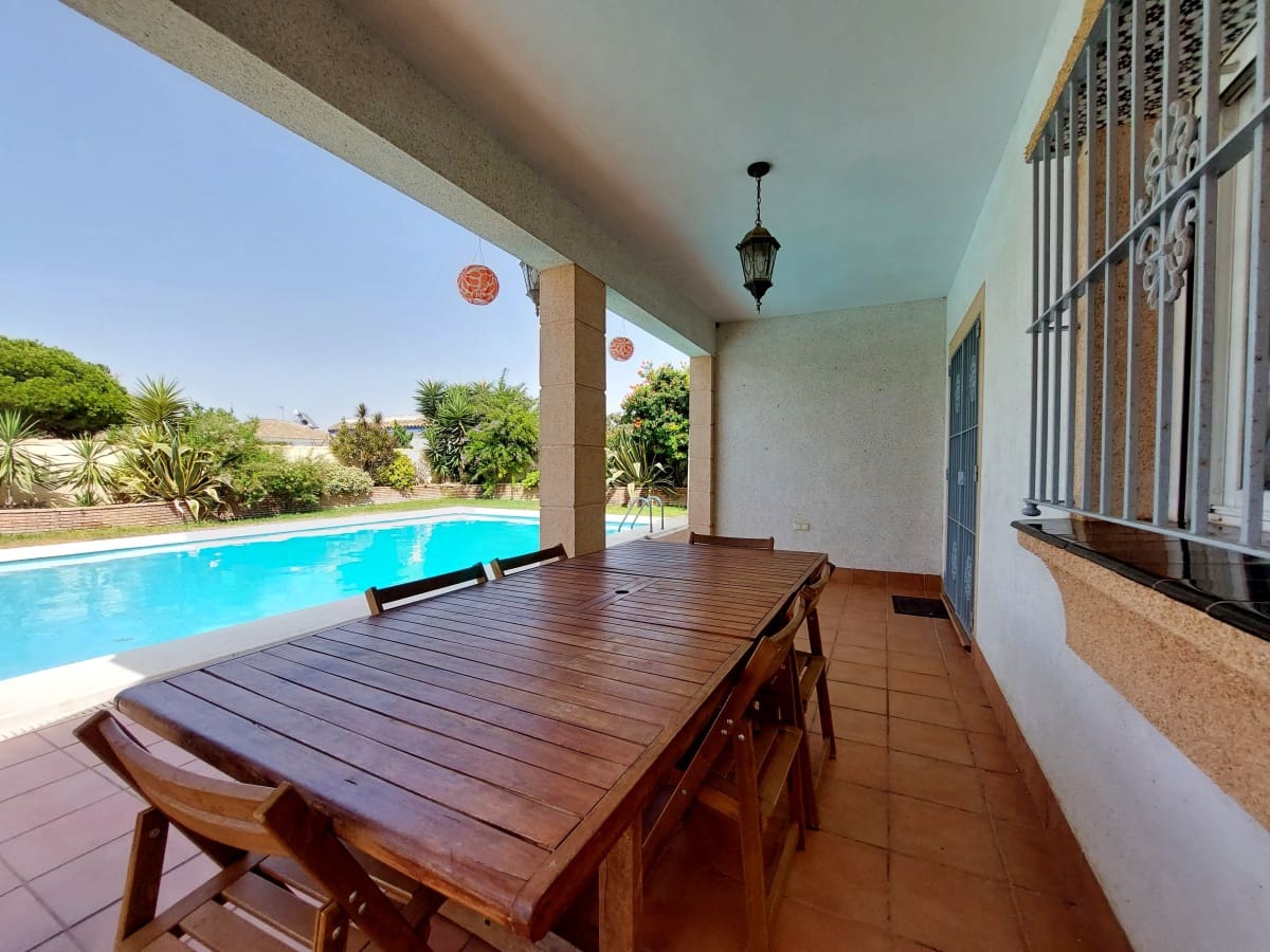 3 sovrum Villa till salu i Chiclana de la Frontera med pool garage - 325 000 € (Ref: 9207621)