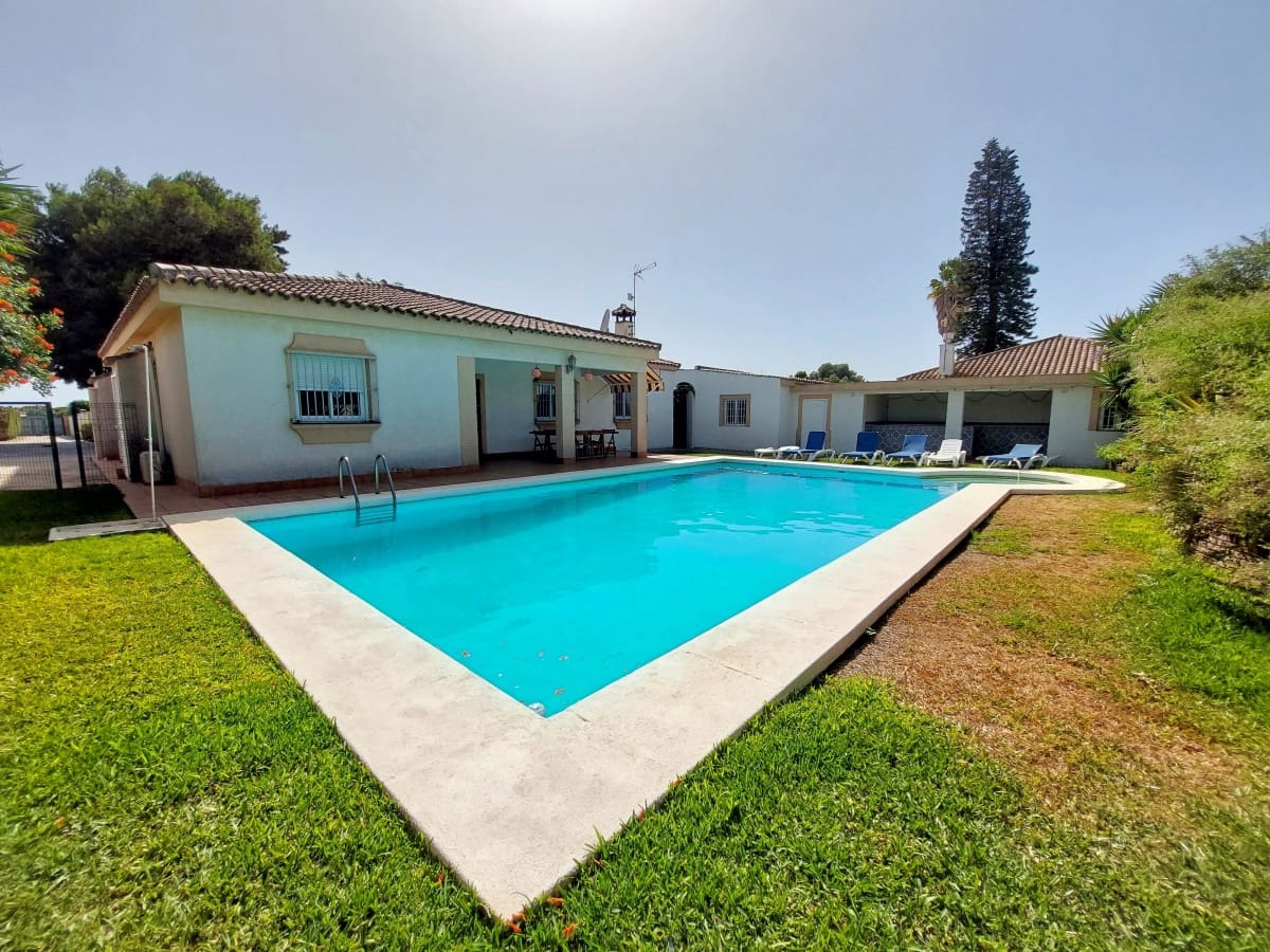 3 sovrum Villa till salu i Chiclana de la Frontera med pool garage - 325 000 € (Ref: 9207621)