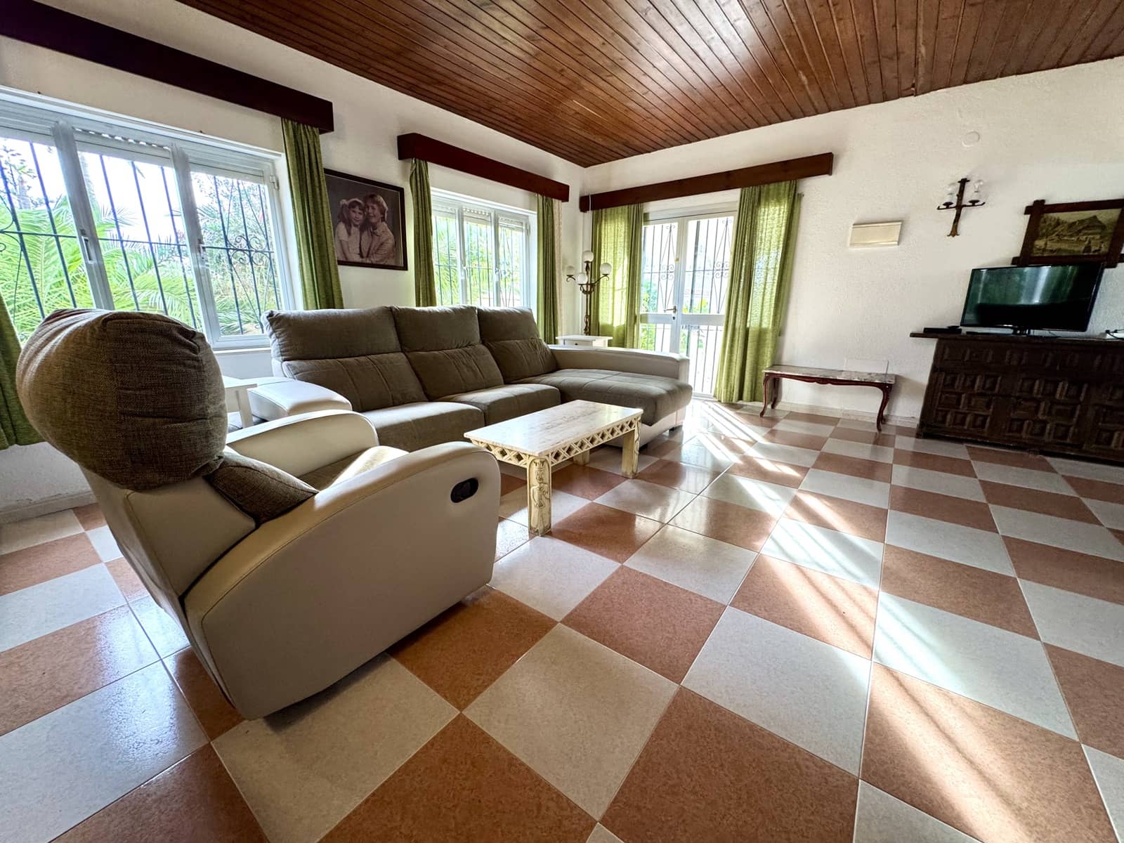 3 soveværelse Villa til salg i Conil de la Frontera med garage - € 549.000 (Ref: 9261935)