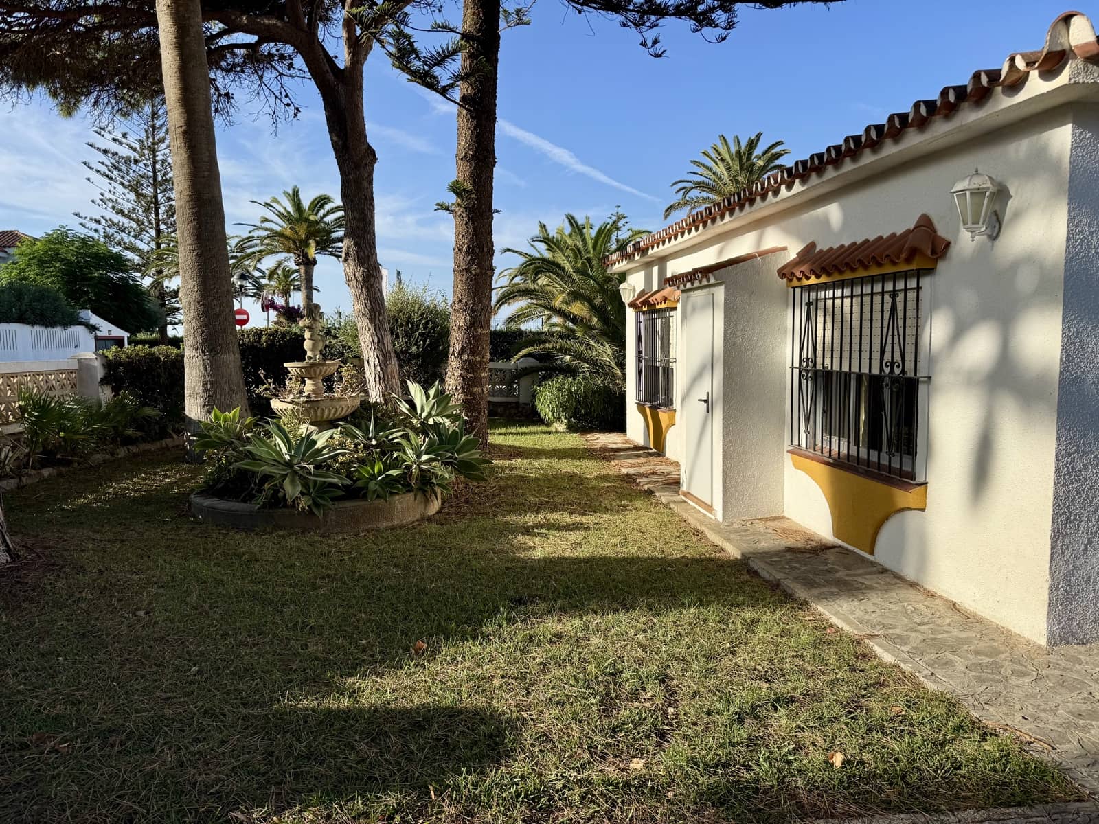 3 soveværelse Villa til salg i Conil de la Frontera med garage - € 549.000 (Ref: 9261935)