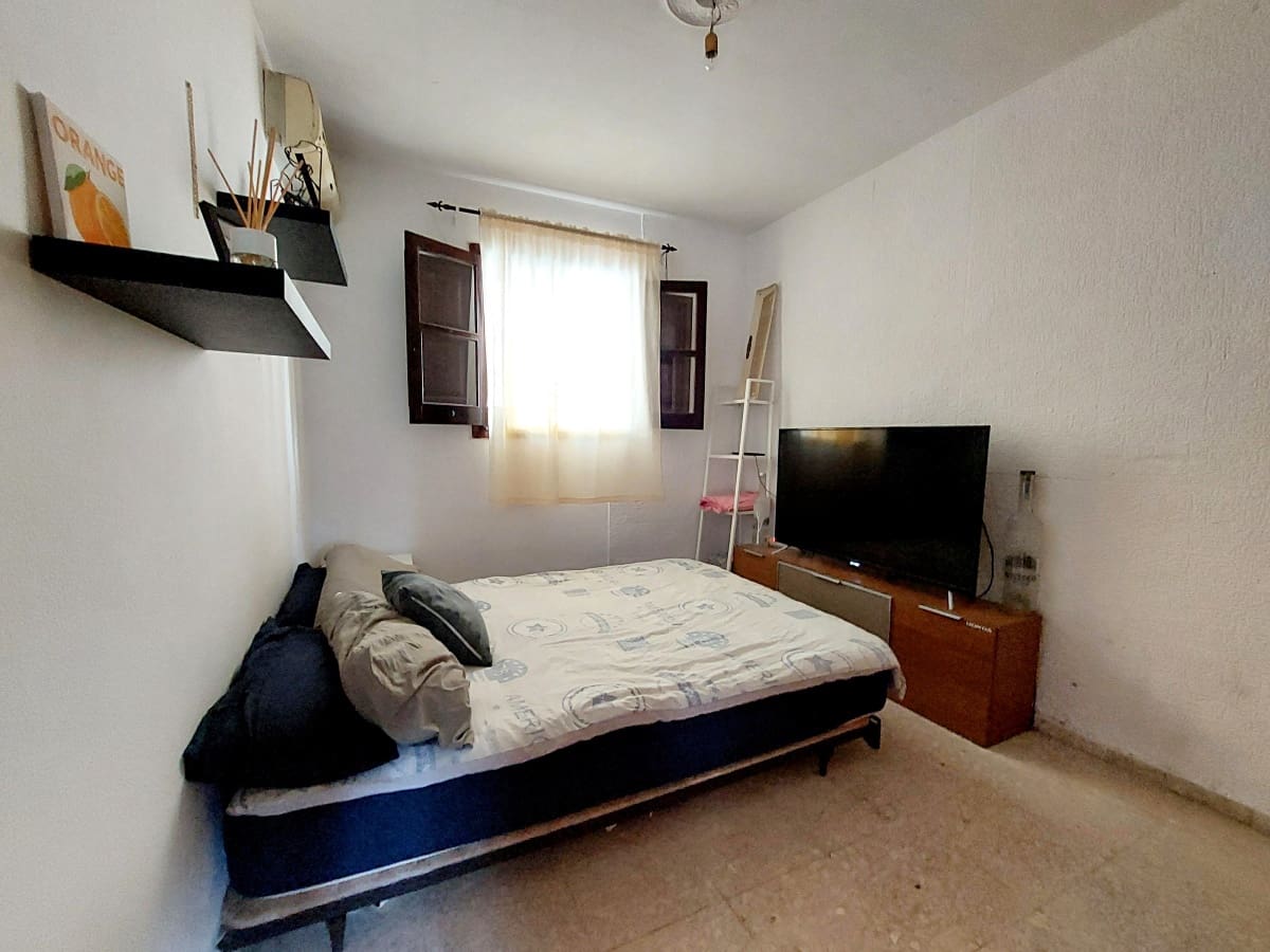 4 soveværelse Byhus til salg i Chiclana de la Frontera med swimmingpool - € 230.000 (Ref: 9295860)