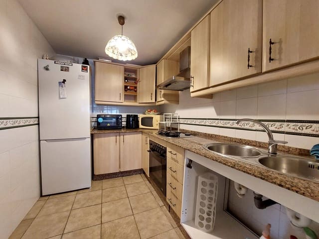 4 quarto Casa em Banda para venda em Chiclana de la Frontera com piscina - 230 000 € (Ref: 9295860)