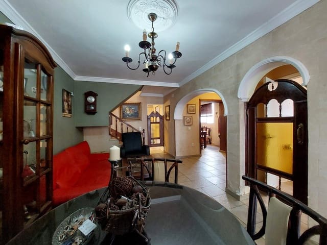4 quarto Casa em Banda para venda em Chiclana de la Frontera com piscina - 230 000 € (Ref: 9295860)