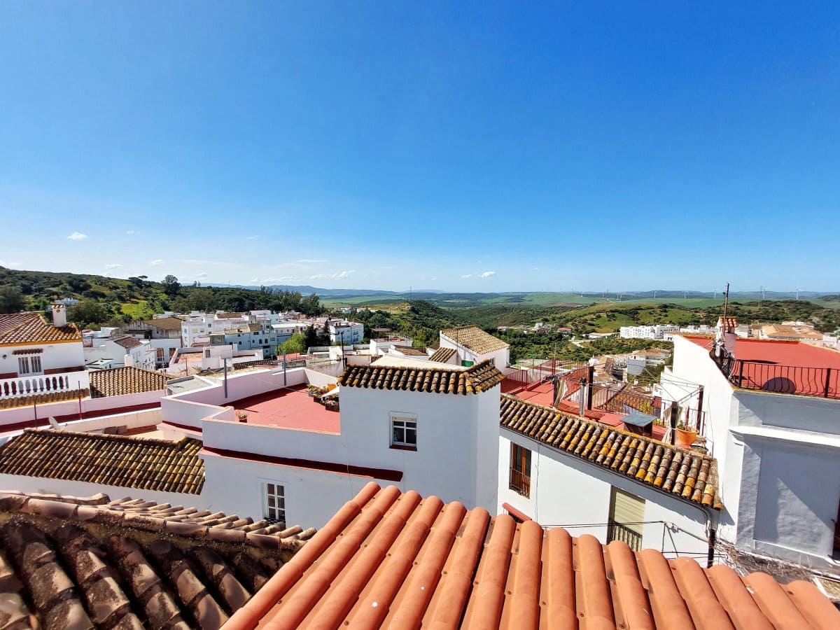 Casa de 4 habitaciones en Alcalá de los Gazules en venta - 179.995 € (Ref: 9357811)