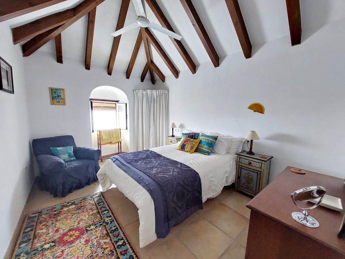 Casa de 4 habitaciones en Alcalá de los Gazules en venta - 179.995 € (Ref: 9357811)