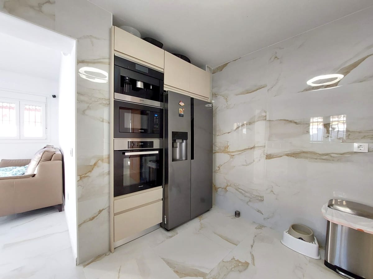 4 soverom Villa til salgs i Chiclana de la Frontera med svømmebasseng garasje - € 445 000 (Ref: 9409701)