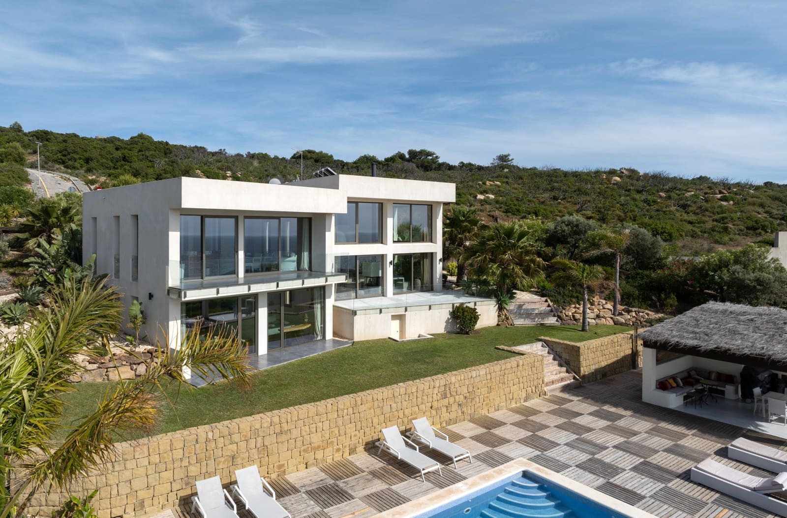 4 makuuhuone Huvila myytävänä paikassa Zahara de los Atunes mukana uima-altaan 
autotalli - 2 950 000 € (Ref: 9442793)