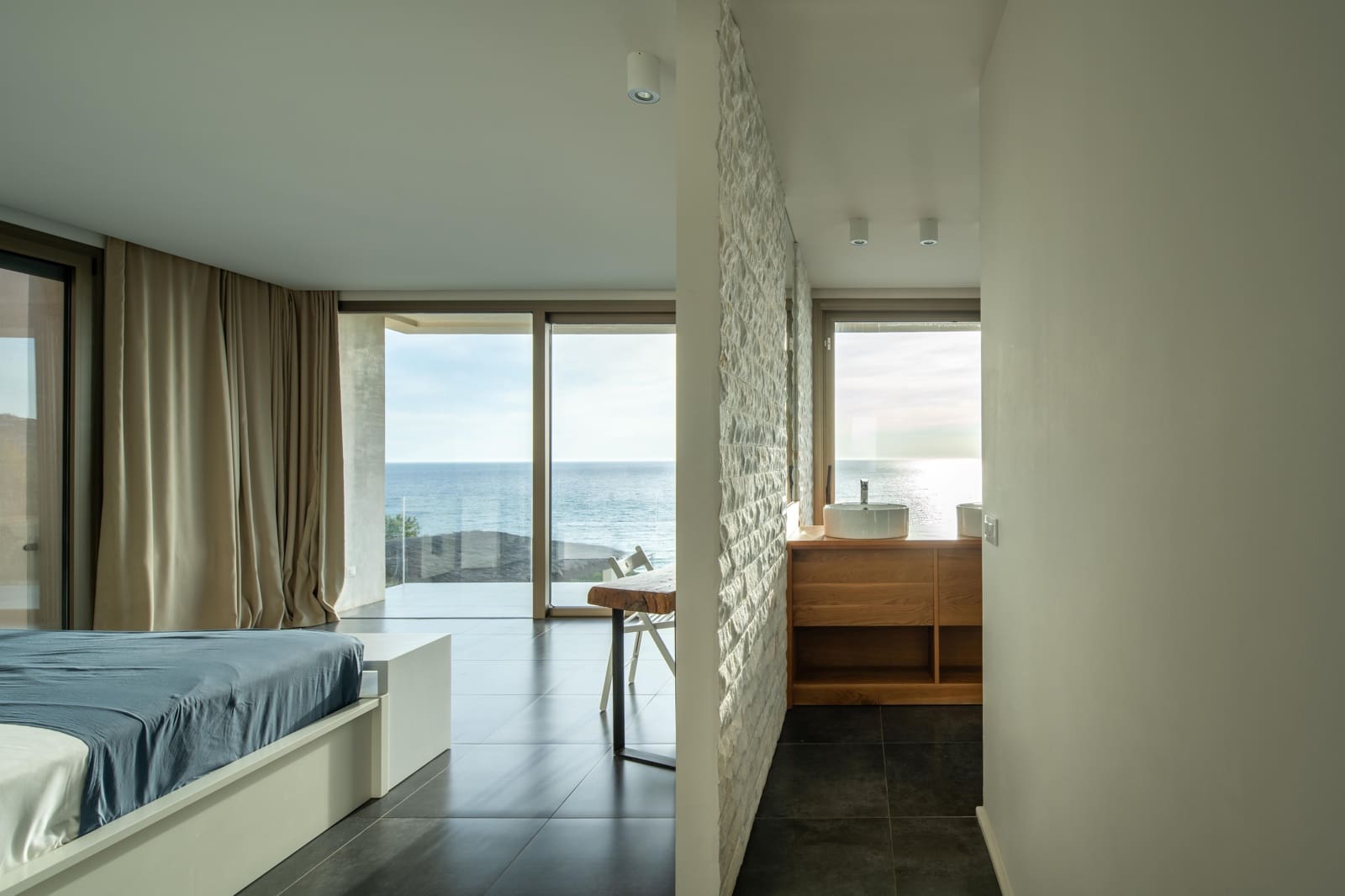 4 makuuhuone Huvila myytävänä paikassa Zahara de los Atunes mukana uima-altaan 
autotalli - 2 950 000 € (Ref: 9442793)