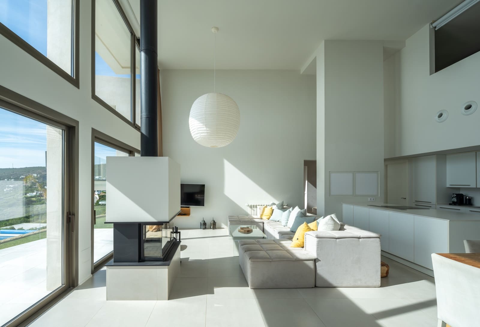 4 makuuhuone Huvila myytävänä paikassa Zahara de los Atunes mukana uima-altaan 
autotalli - 2 950 000 € (Ref: 9442793)