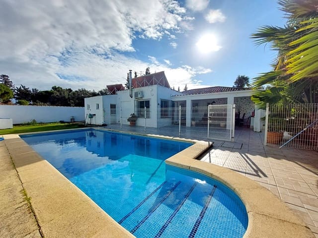 3 sypialnia Willa na sprzedaż w Chiclana de la Frontera z basenem garażem - 425 000 € (Ref: 9468972)