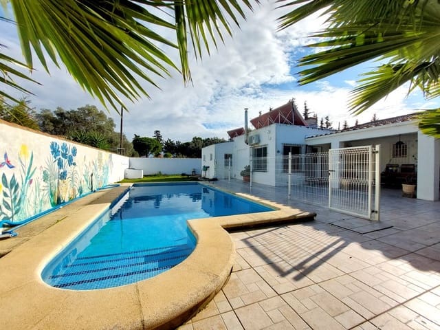 3 sypialnia Willa na sprzedaż w Chiclana de la Frontera z basenem garażem - 425 000 € (Ref: 9468972)