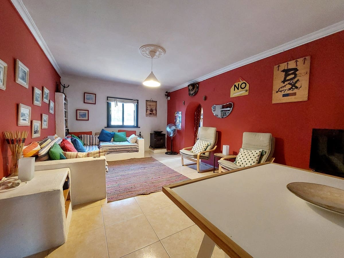 3 bedroom Villa for sale in Medina-Sidonia with pool garage - € 185,000 (Ref: 9478850)