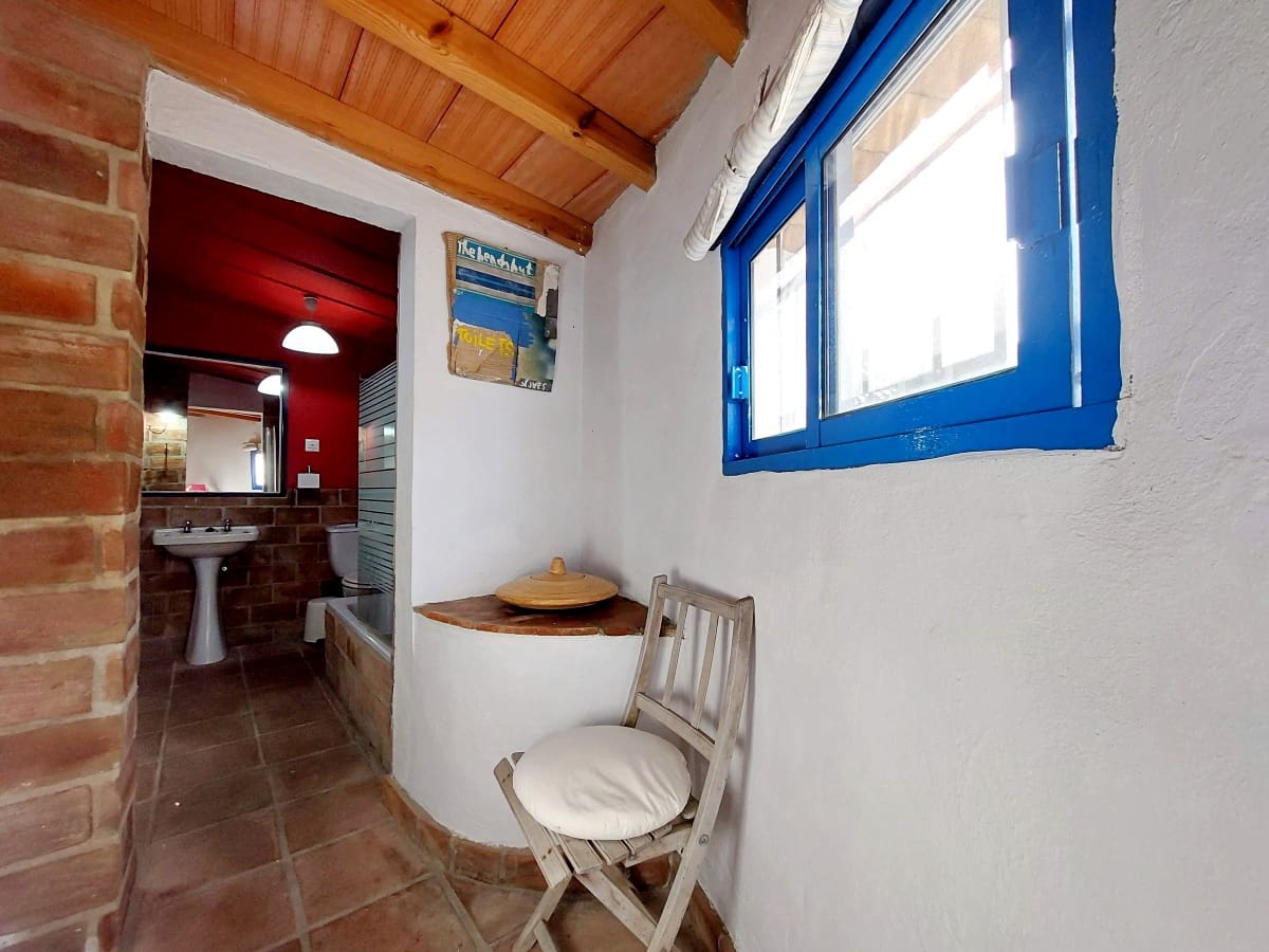 3 bedroom Villa for sale in Medina-Sidonia with pool garage - € 185,000 (Ref: 9478850)