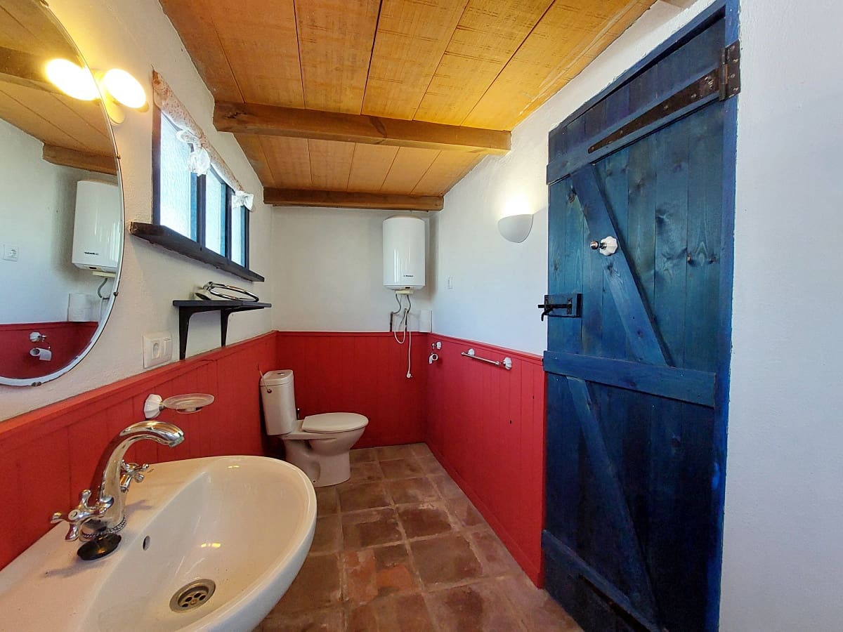 3 bedroom Villa for sale in Medina-Sidonia with pool garage - € 185,000 (Ref: 9478850)