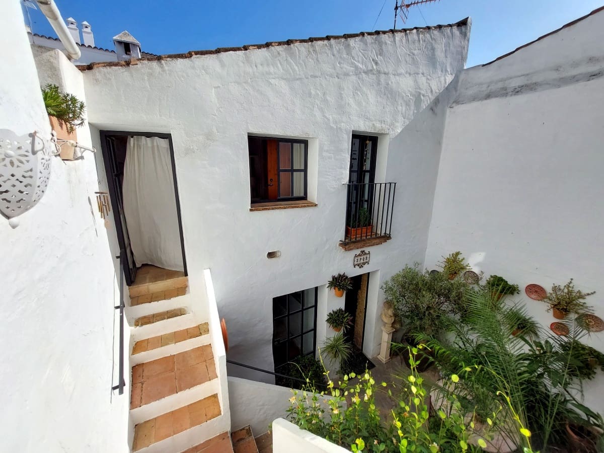 3 bedroom Townhouse for sale in Medina-Sidonia - € 295,000 (Ref: 9486869)