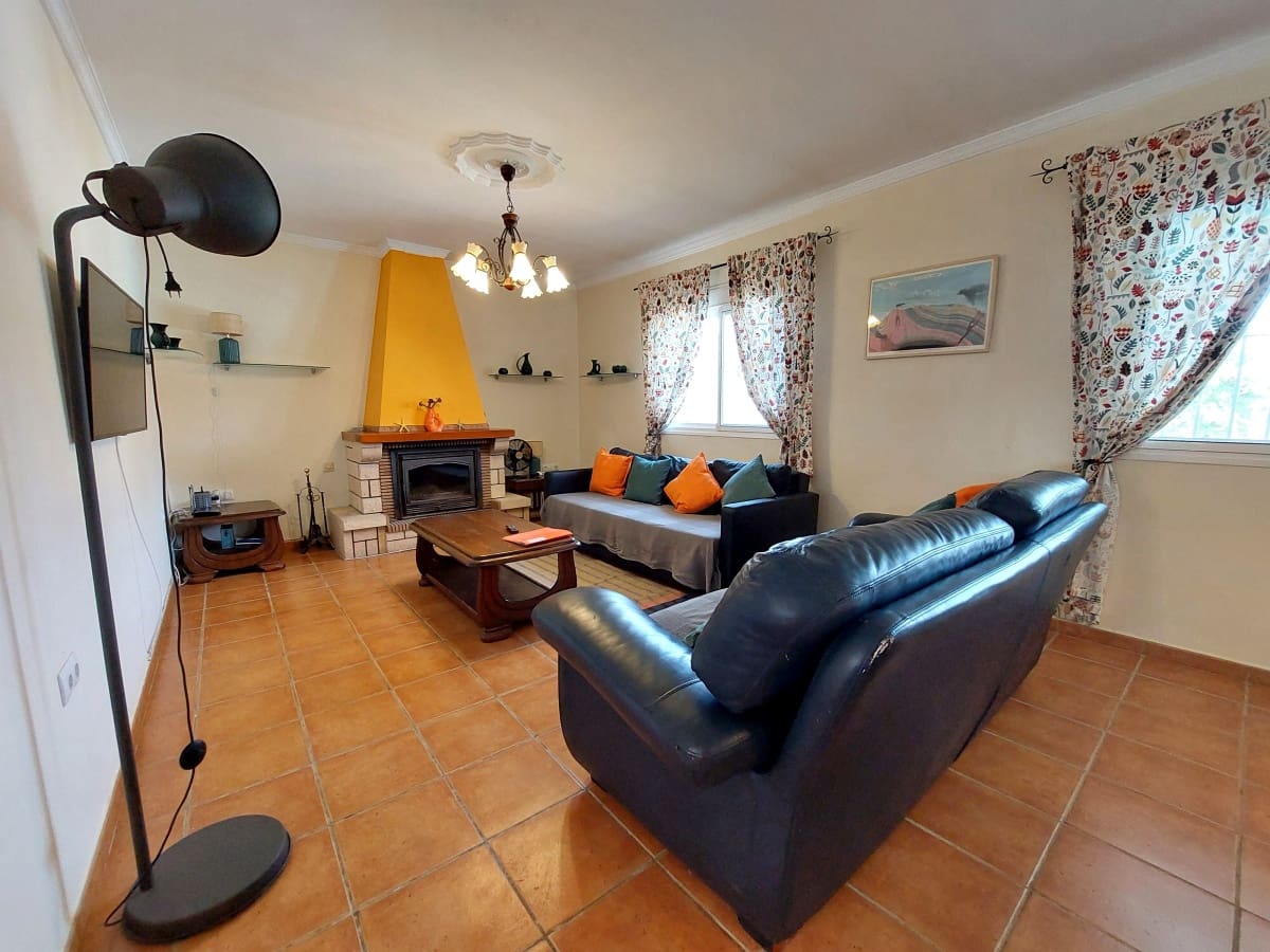 3 slaapkamer Villa te koop in Chiclana de la Frontera met zwembad garage - € 299.950 (Ref: 9488507)
