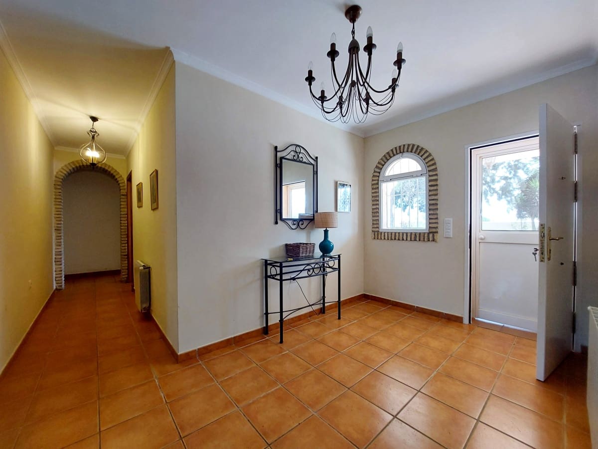 3 slaapkamer Villa te koop in Chiclana de la Frontera met zwembad garage - € 299.950 (Ref: 9488507)