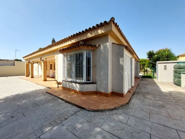 3 slaapkamer Villa te koop in Chiclana de la Frontera met zwembad garage - € 299.950 (Ref: 9488507)