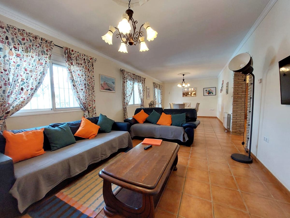 3 slaapkamer Villa te koop in Chiclana de la Frontera met zwembad garage - € 299.950 (Ref: 9488507)