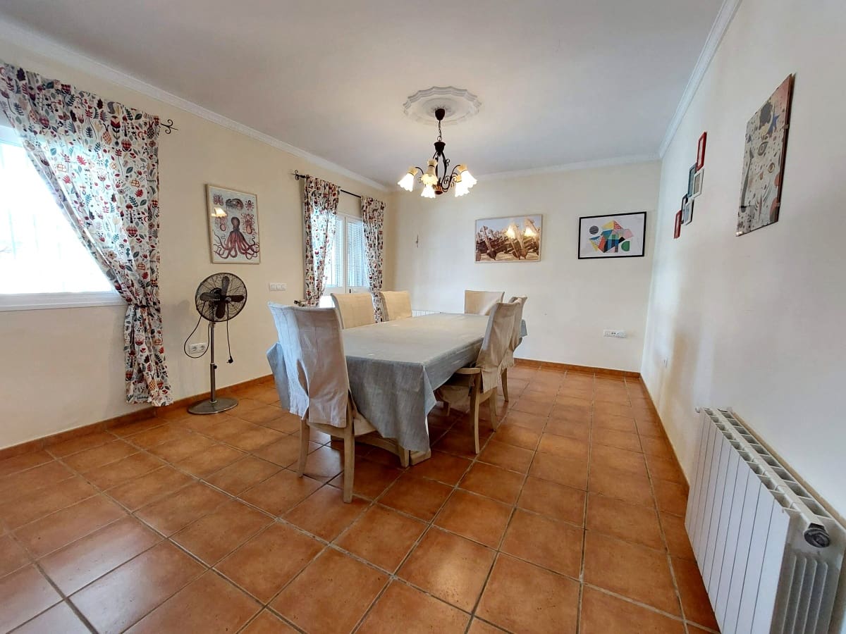 3 slaapkamer Villa te koop in Chiclana de la Frontera met zwembad garage - € 299.950 (Ref: 9488507)