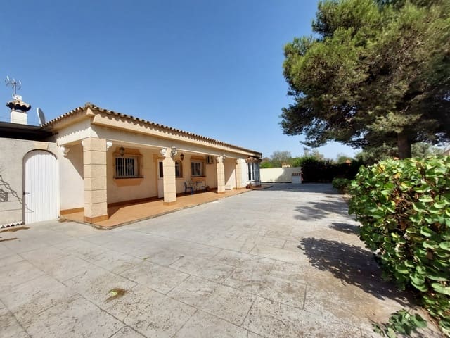 3 slaapkamer Villa te koop in Chiclana de la Frontera met zwembad garage - € 299.950 (Ref: 9488507)