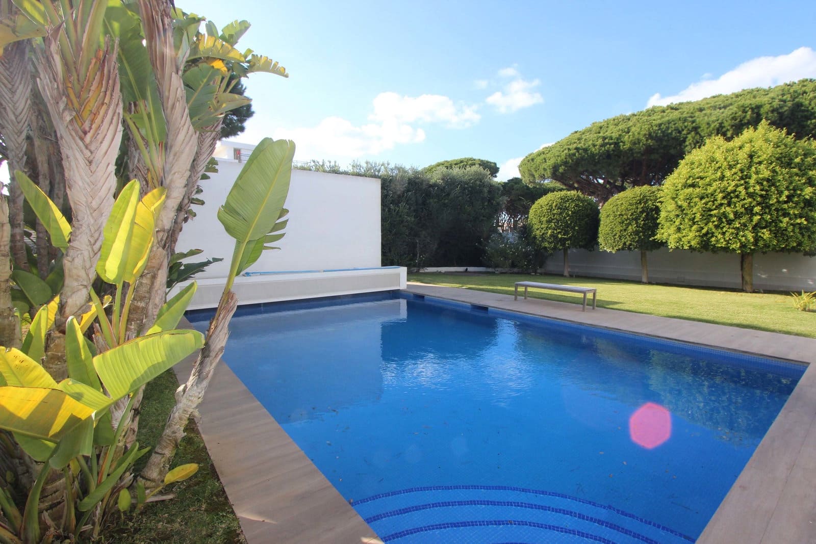 4 bedroom Villa for sale in Conil de la Frontera with pool garage - € 1,600,000 (Ref: 9488527)