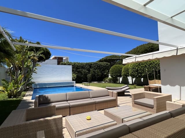 4 sovrum Villa till salu i Conil de la Frontera med pool garage - 1 600 000 € (Ref: 9488527)