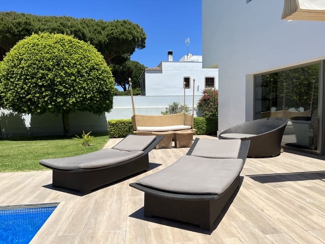 4 sovrum Villa till salu i Conil de la Frontera med pool garage - 1 600 000 € (Ref: 9488527)