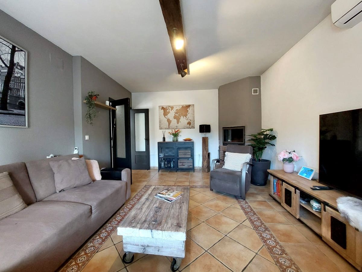 3 slaapkamer Villa te koop in Chiclana de la Frontera met zwembad garage - € 335.000 (Ref: 9488528)