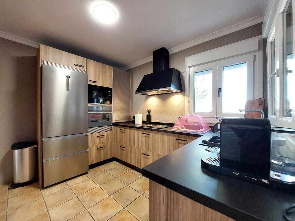 3 slaapkamer Villa te koop in Chiclana de la Frontera met zwembad garage - € 335.000 (Ref: 9488528)