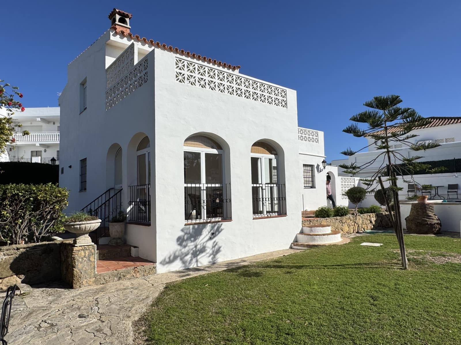4 bedroom Villa for sale in Conil de la Frontera with pool garage - € 649,000 (Ref: 9500264)