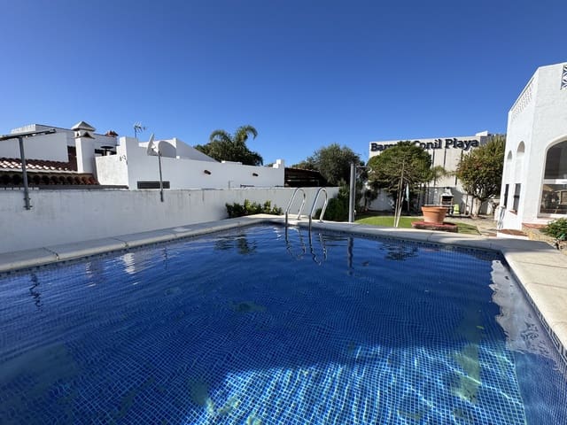 4 makuuhuone Huvila myytävänä paikassa Conil de la Frontera mukana uima-altaan 
autotalli - 649 000 € (Ref: 9500264)