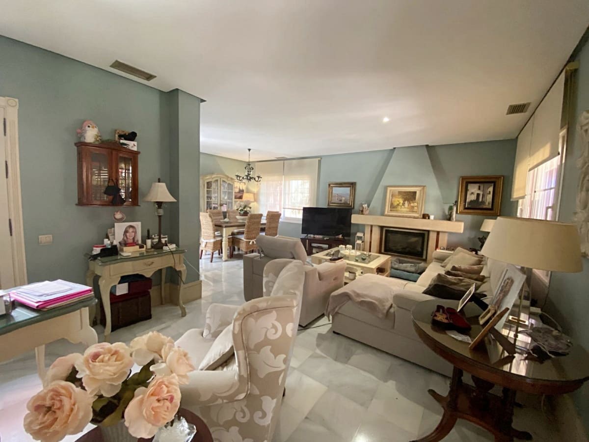 5 sovrum Villa till salu i Novo Sancti Petri med pool garage - 1 200 000 € (Ref: 9626721)