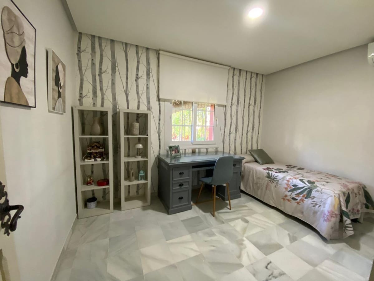 5 sovrum Villa till salu i Novo Sancti Petri med pool garage - 1 200 000 € (Ref: 9626721)