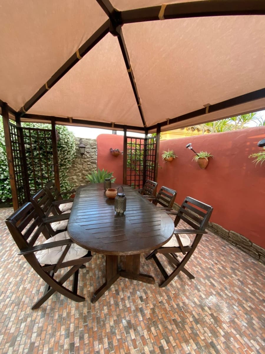 5 sovrum Villa till salu i Novo Sancti Petri med pool garage - 1 200 000 € (Ref: 9626721)