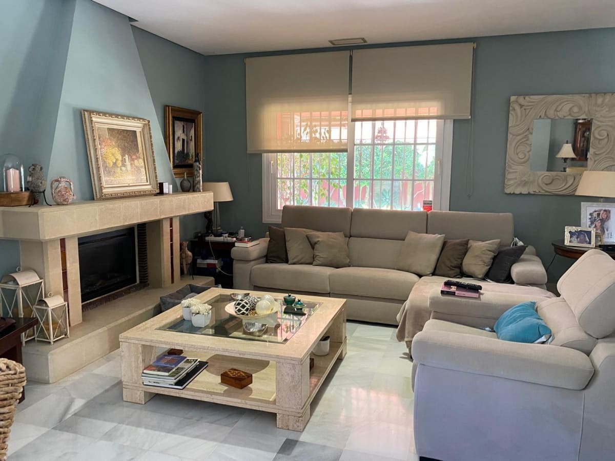 5 sovrum Villa till salu i Novo Sancti Petri med pool garage - 1 200 000 € (Ref: 9626721)